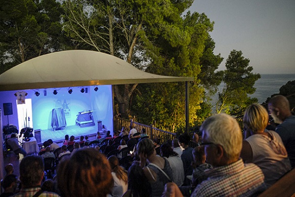 /campings/espana/catalunya-cataluna/girona/costa-brava-sur/Cala Llevadó/animation-camping-costa-brava.jpg